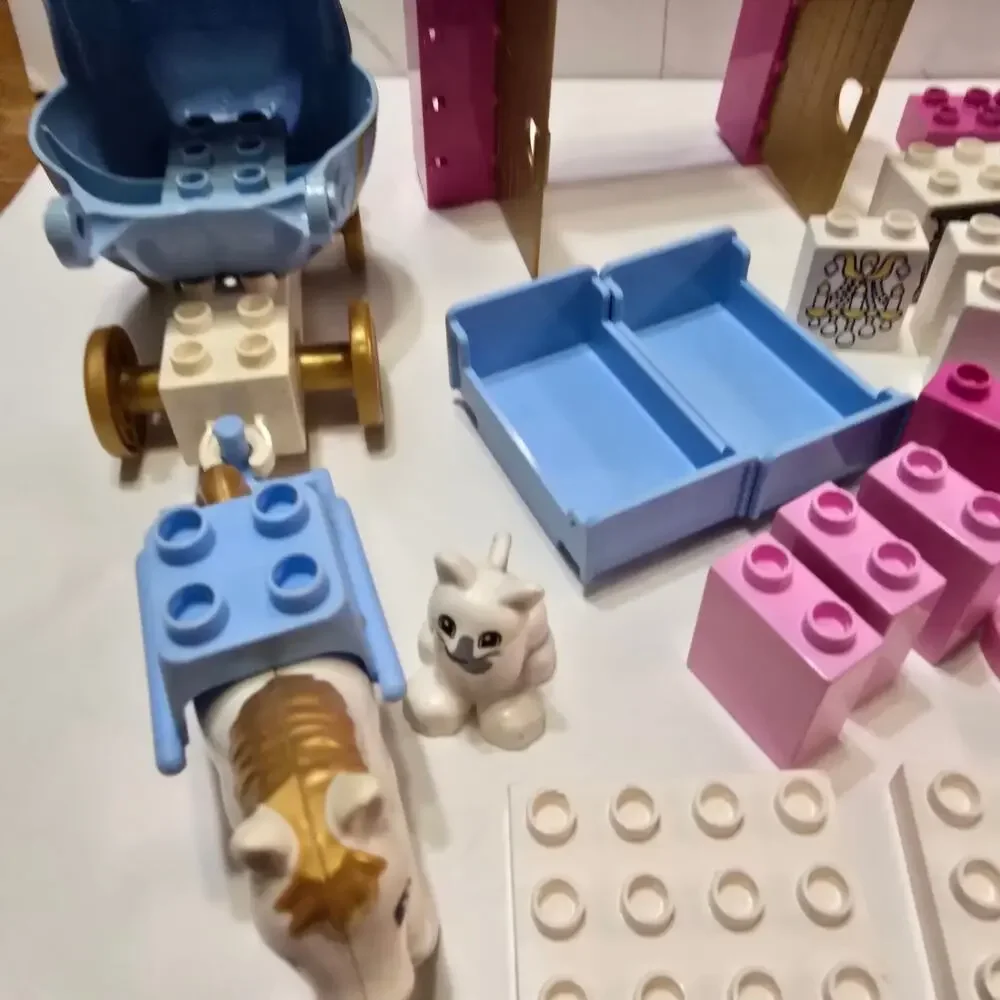 Lego Duplo Cinderella's Castle 50+ Pieces Incomplete Prince, Horse Carriage 6154
